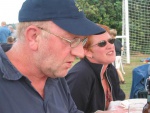 neef en nicht op de bbq 03.JPG